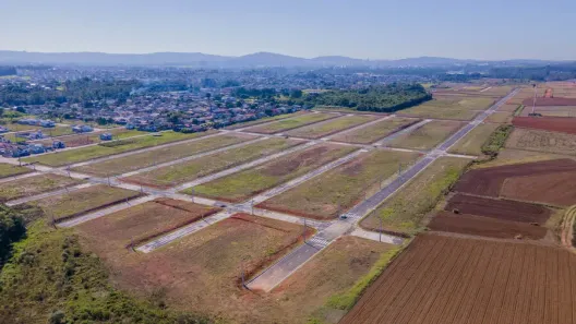 Lote/Terreno à venda, 246m² no Vila Nova Esperança, Criciúma
