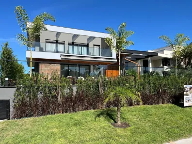 Casa de Condomínio com 4 Quartos à venda, 600m² no Jurerê Internacional, Florianópolis