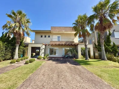 Sobrado com 4 Quartos à venda, 300m² no Remanso, Xangri-lá