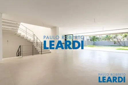 Casa de Condomínio com 4 Quartos à venda, 850m² no Chácara Santo Antônio (Zona Sul), São Paulo