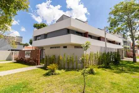 Sobrado com 3 Quartos à venda, 225m² no Santa Felicidade, Curitiba