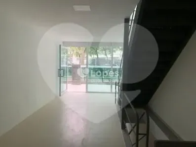 Ponto Comercial à venda, 85m² no Recreio dos Bandeirantes, Rio de Janeiro
