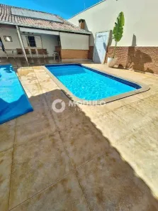 Casa com 4 Quartos para alugar, 200m² no Cidade Jardim, Uberlândia