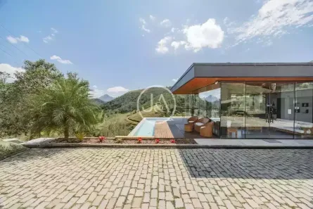 Casa com 4 Quartos para venda ou aluguel, 300m² no Araras, Petrópolis
