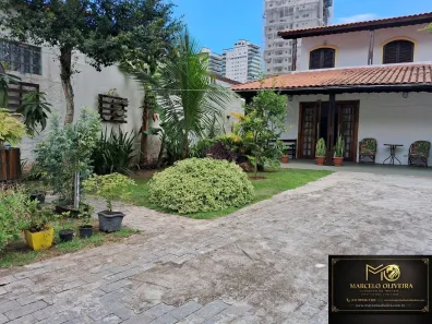 Sobrado com 4 Quartos à venda, 200m² no Canto do Forte, Praia Grande
