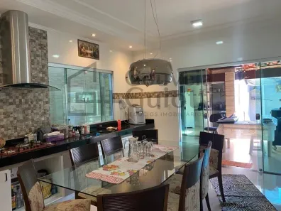 Casa com 3 Quartos à venda, 260m² no Jardim Arco Verde, Anápolis