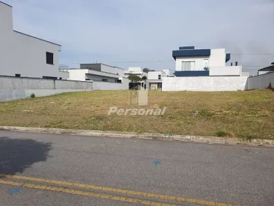Lote/Terreno à venda, 300m² no Piracangaguá, Taubaté