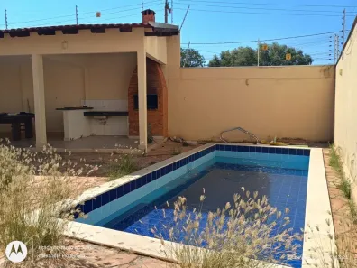 Casa com 4 Quartos para alugar, 250m² no Santa Rosa, Cuiabá