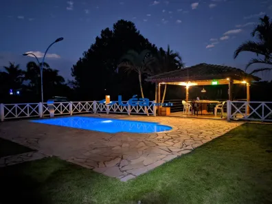 Fazenda/Sítio com 5 Quartos à venda, 400m² no Parque Agrinco, Guararema