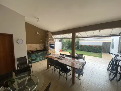 Casa com 3 Quartos à venda, 400m² no Jardim Canadá, Maringá