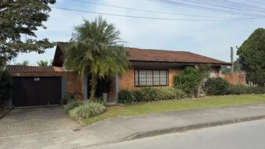 Casa com 3 Quartos à venda, 180m² no Floresta, Joinville