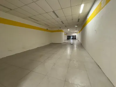 Prédio Comercial à venda, 400m² no Vila Isabel, Rio de Janeiro