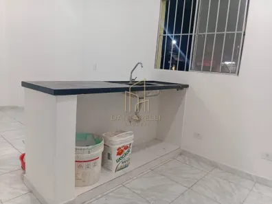 Casa com 2 Quartos para alugar, 50m² no Vila Liviero, São Paulo