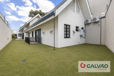 Casa com 3 Quartos para alugar, 260m² no Boa Vista, Curitiba