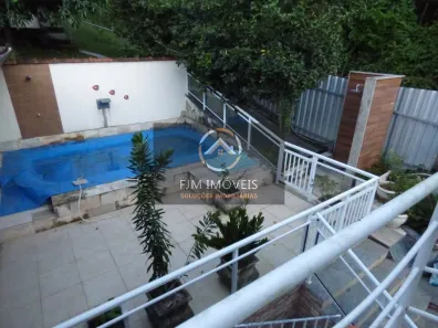 Casa com 4 Quartos à venda, 360m² no Itaipu, Niterói