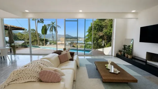 Casa de Condomínio com 3 Quartos à venda, 284m² no Cacupé, Florianópolis