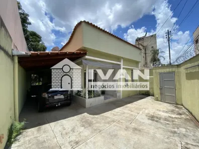 Casa com 2 Quartos à venda, 125m² no Centro, Uberlândia