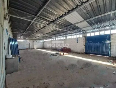 Galpão/Depósito/Armazém para alugar, 270m² no Umuarama, Uberlândia