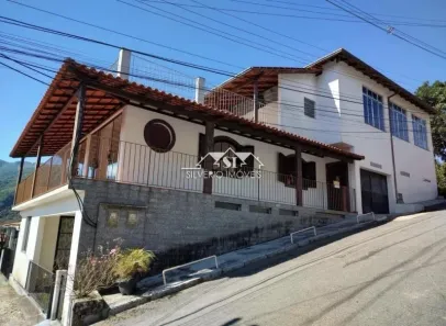 Casa com 3 Quartos à venda, 395m² no Alto da Serra, Petrópolis