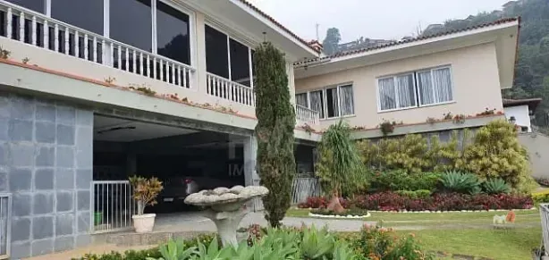 Casa com 3 Quartos à venda, 1140m² no Coronel Veiga, Petrópolis