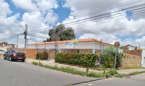 Imóvel Comercial com 4 Quartos à venda, 220m² no Marquês, Teresina