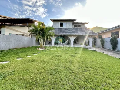 Sobrado com 4 Quartos à venda, 226m² no Igara, Canoas