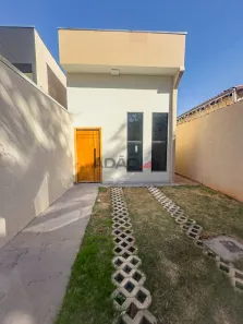 Casa com 2 Quartos à venda, 64m² no Jardim Balneário Meia Ponte, Goiânia