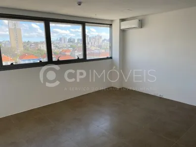 Sala Comercial à venda, 24m² no Passo da Areia, Porto Alegre