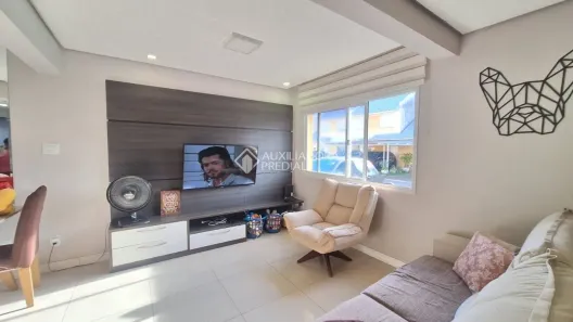 Casa com 3 Quartos para alugar, 84m² no Olaria, Canoas