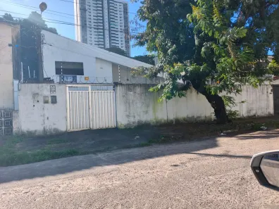 Casa com 6 Quartos para alugar, 350m² no Torreão, Recife