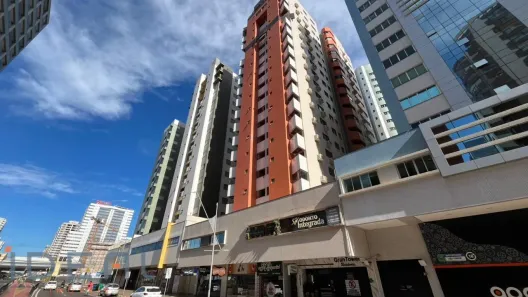 Apartamento com 2 Quartos para alugar, 86m² no Zona 07, Maringá