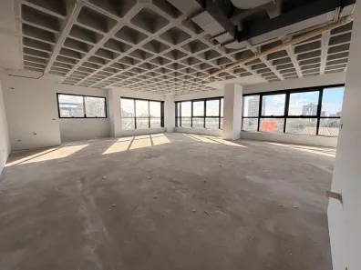 Sala Comercial para alugar, 254m² no Zona Armazém, Maringá