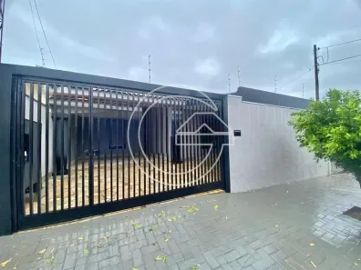 Casa com 3 Quartos para alugar, 10m² no Centro, Marília