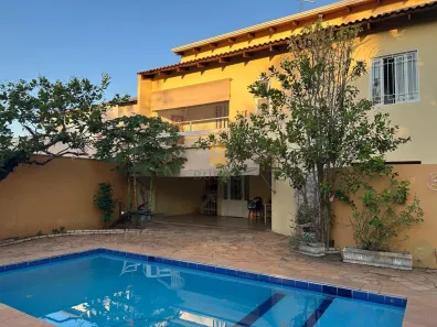 Sobrado com 2 Quartos à venda, 272m² no Santa Rosa, Cuiabá
