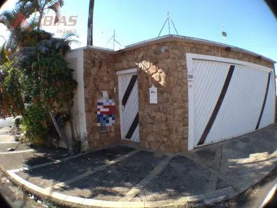 Casa com 3 Quartos para venda ou aluguel, 280m² no Jardim Acapulco, São Carlos