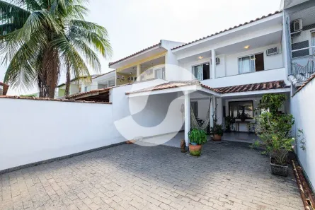 Casa com 3 Quartos à venda, 180m² no Itaipu, Niterói