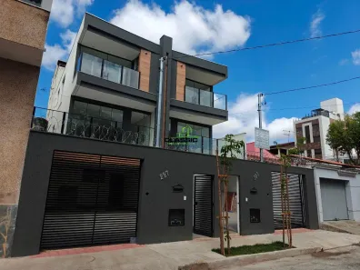 Casa com 3 Quartos à venda, 236m² no Planalto, Belo Horizonte