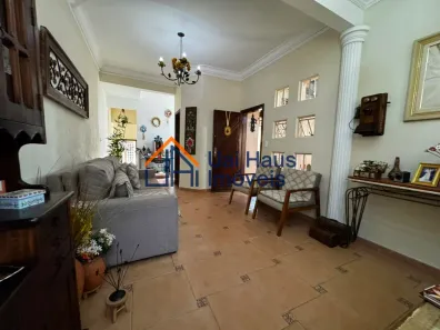 Casa com 4 Quartos à venda, 133m² no Camargos, Belo Horizonte