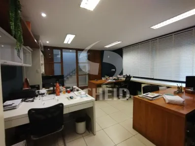 Imóvel Comercial à venda, 220m² no Jardim das Acácias, São Paulo