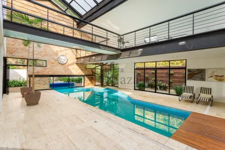 Sobrado com 5 Quartos à venda, 700m² no Boaçava, São Paulo