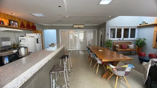 Casa de Condomínio com 4 Quartos à venda, 300m² no Conjunto Habitacional Inocente Vila Nova Júnior, Maringá