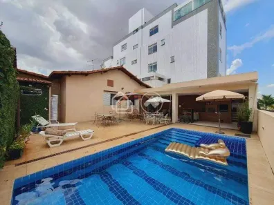 Casa com 3 Quartos à venda, 268m² no Glória, Contagem