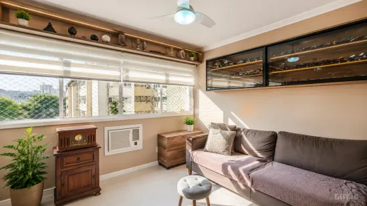 Apartamento com 3 Quartos à venda, 69m² no Passo da Areia, Porto Alegre