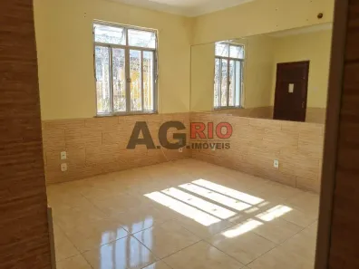 Apartamento com 1 Quarto à venda, 30m² no Turiaçu, Rio de Janeiro