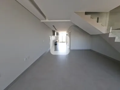 Casa com 3 Quartos para alugar, 133m² no Nova Uberlândia, Uberlândia
