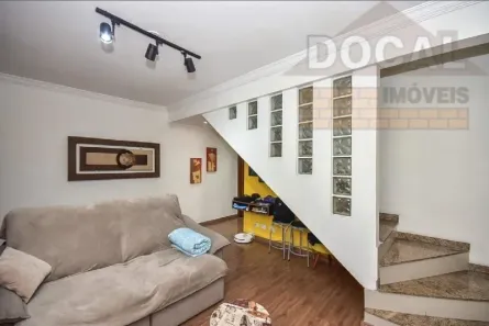 Sobrado com 2 Quartos à venda, 110m² no Jardim Três Irmãos, Taboão da Serra