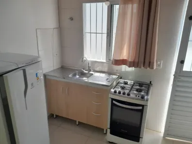 Kitnet com 1 Quarto para alugar, 27m² no Cidade Intercap, Taboão da Serra
