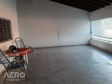 Casa com 3 Quartos à venda, 156m² no Jardim Ferraz, Bauru