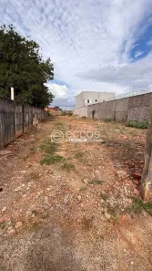 Lote/Terreno à venda, 400m² no Presidente Roosevelt, Uberlândia