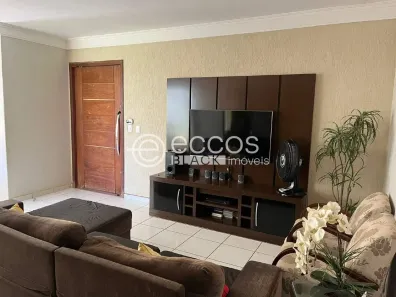 Imóvel Comercial com 3 Quartos à venda, 340m² no Chácaras Tubalina e Quartel, Uberlândia
